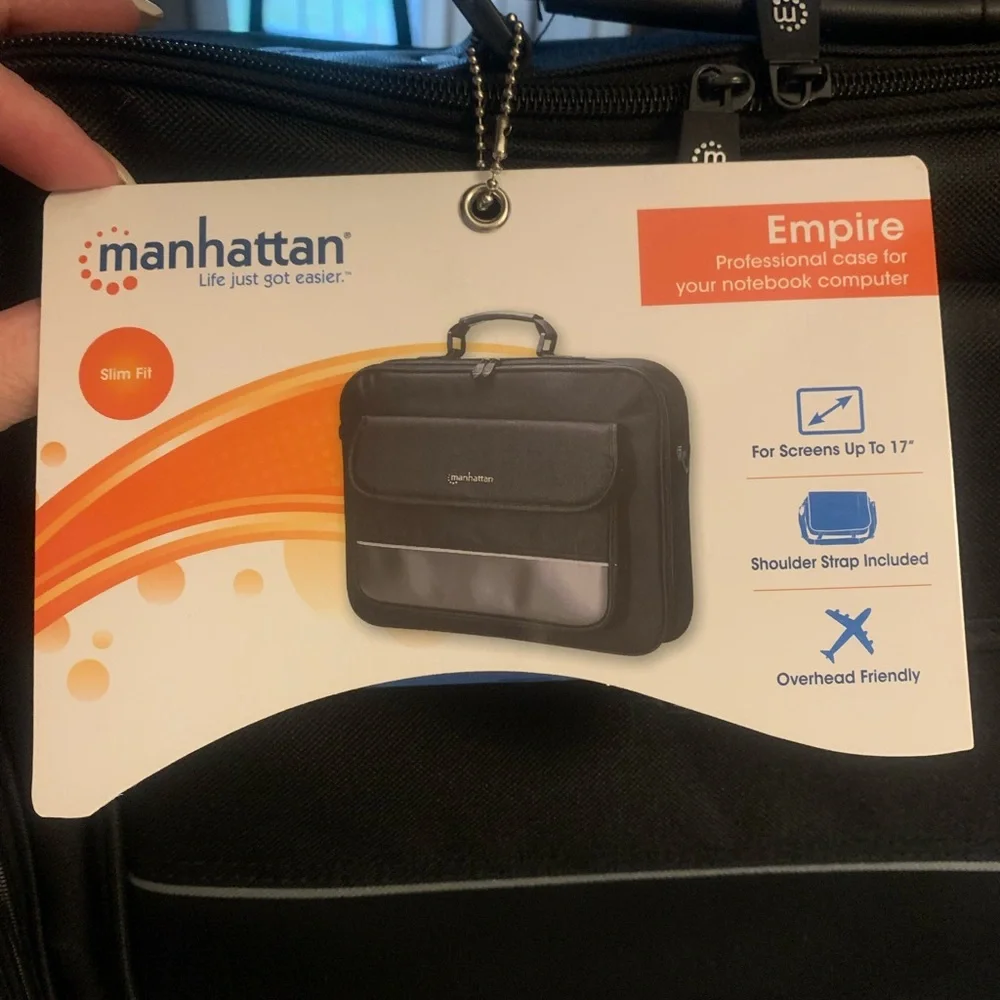 Manhattan Top Load Laptop / Briefcase Bag in Black 17.3” NWT